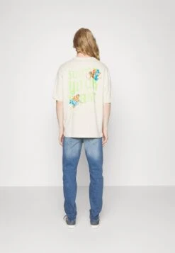 Only & Sons Onsweft Reg - Straight Leg Jeans - Medium Blue Denim -Stock X e2a18fa1979f445380a6da6ebff93ea1