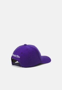 Mitchell & Ness Nba Los Angeles Lakers Team Ground Stretch Snapback - Club Wear - Purple -Stock X e357c4d843994e7280120b7783036ba2
