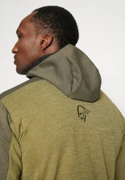 Norrøna Falketind Warm Octa Hood - Running Jacket - Oliv -Stock X e3a28b6c774841e283079e36c5a467fc