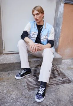 Vans Sk8 Low Unisex - Trainers - Black -Stock X e45904a944af4ebdba4091f44e77617a