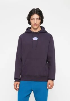 Nike Sportswear CLUB - Sweatshirt - Cave Purple -Stock X e464630f9c5b4094b4325a0195b97be0