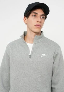 Nike Sportswear CLUB - Sweatshirt - Grey Heather/smoke Grey/white -Stock X e50c11b951f748588db94804652337f6