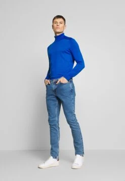 SAMSØE SAMSØE Stefan- Slim Fit Jeans - Light Enzyme Stone -Stock X e525e2f9fc074edf83c8ed673582d1b5