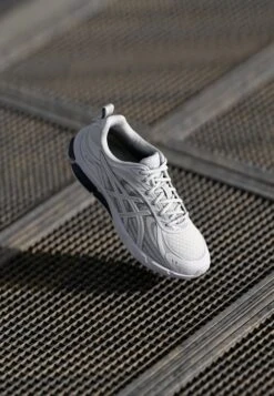 ASICS SportStyle GEL QUANTUM UNISEX - Trainers - White/cloud Grey