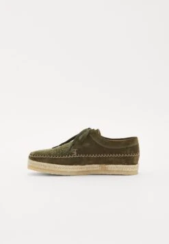 Pompeii CLARKS ORIGINALS X WEAVER - Casual Lace-ups - Cactus Suede -Stock X e61720fef3d14a2b8ef096d2cd30f84e