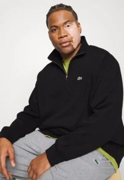 Lacoste Plus - Jumper - Noir -Stock X e6f61b8a531643f7aad2129eae33444f