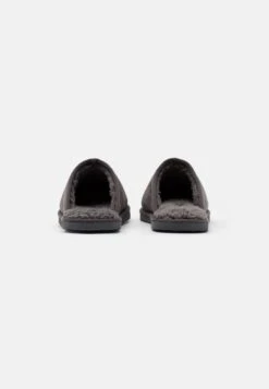 Jack & Jones Jfwdudely - Slippers - Castlerock -Stock X e7640861ff484cebba7adee9ee467029