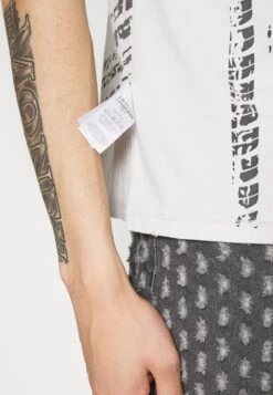 Jaded London Tyre- Print T-Shirt - White -Stock X e78acafc7d8f49fa9dca222262139705