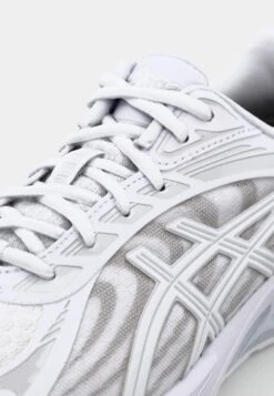 ASICS SportStyle GEL QUANTUM UNISEX - Trainers - White/cloud Grey -Stock X e7b6c6d4b6b346dcbe8d1f46d874a321