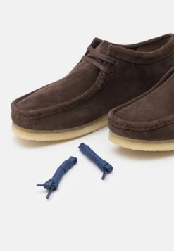 Clarks Originals Wallabee - Casual Lace-Ups - Dark Brown 13 Clarks Originals Wallabee - Casual Lace-Ups - Dark Brown -Stock X ea74f0cda4cf4b4fb93f70f48cf36623