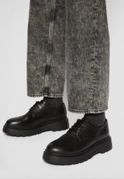 Vagabond Jeff - Lace-Ups - Black