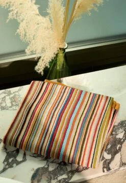 PAUL SMITH TOWEL MEDIUM UNISEX - Other Accessories - Multi-coloured -Stock X eae8b46e51924e55b0f455898986c201