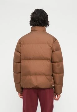 Nike Sportswear CLUB PUFFER JACKET - Down Jacket - Mosswood Brown/white -Stock X eaf589693bc54f67bbc801dc0a2e684e