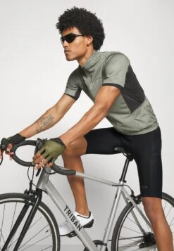 Oakley Endurance Ultra Bib - Leggings - Blackout 13 Oakley Endurance Ultra Bib - Leggings - Blackout -Stock X eb65abd7933f490781991b907e85c87e