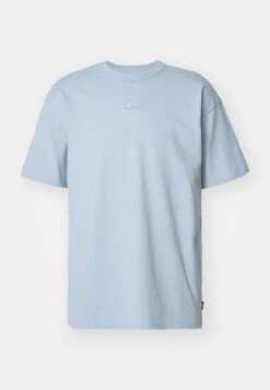 Nike Sportswear TEE - Basic T-shirt - Dark Team Red -Stock X ebc60ef8388849418fa761dcaabf35b4