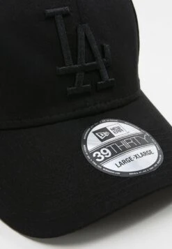 NEW ERA 39Thirty - Cap - Black -Stock X ec123b8cb6e24f329a61fb235e749e35
