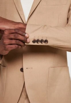 The Fashion Suit Notch Patch Pockets - Suit - Tan -Stock X ecbb1c6daaea441aa762b6b47276739e