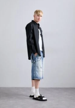 MOSCHINO Mules - Nero 12 MOSCHINO Mules - Nero -Stock X ecc8f151895c4765a02f9def23c3a621