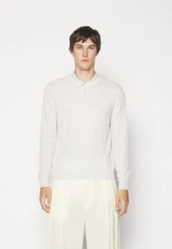 Emporio Armani Jumper - Beige Argent -Stock X ed36e97faf1a4c9b86416f865415a7b5