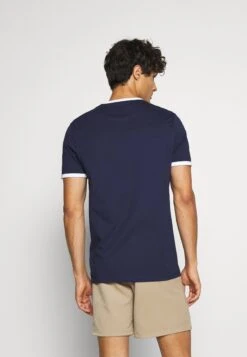 Lyle & Scott Ringer - Basic T-Shirt -Stock X ed375a710438406388f102e72e593402