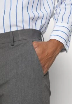 Selected Homme Slhslim Liam Suit Flex - Suit - Medium Grey Melange -Stock X ed78f1ab8eec4e7a9539f98e86fddfe4