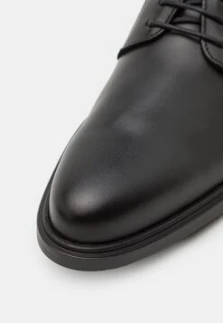 Hugo Kerr Derb - Smart Lace-Ups - Black -Stock X ed9d8ff2aa5b4b22abbc402b62cc92ea