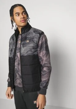 Ellesse Dolomitro Gilet - Waistcoat - Black -Stock X ef08a9d90c844db689d24ed1d4bfb1bd