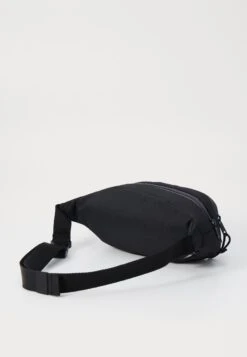 Reebok ONA WAIST BAG UNISEX - Bum Bag - Black -Stock X ef7124c173de4b95a416654b778adb5e