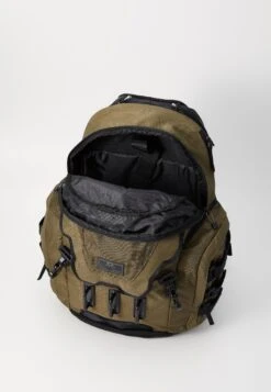 Oakley KITCHEN SINK UNISEX - Backpack - Army Green -Stock X efd7d8bd53494871801a8b6047dc262b