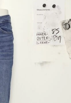 Only & Sons Onsloom Slim- Slim Fit Jeans - Medium Blue Denim -Stock X f0930c171ff74251979cdba0877ab2e4