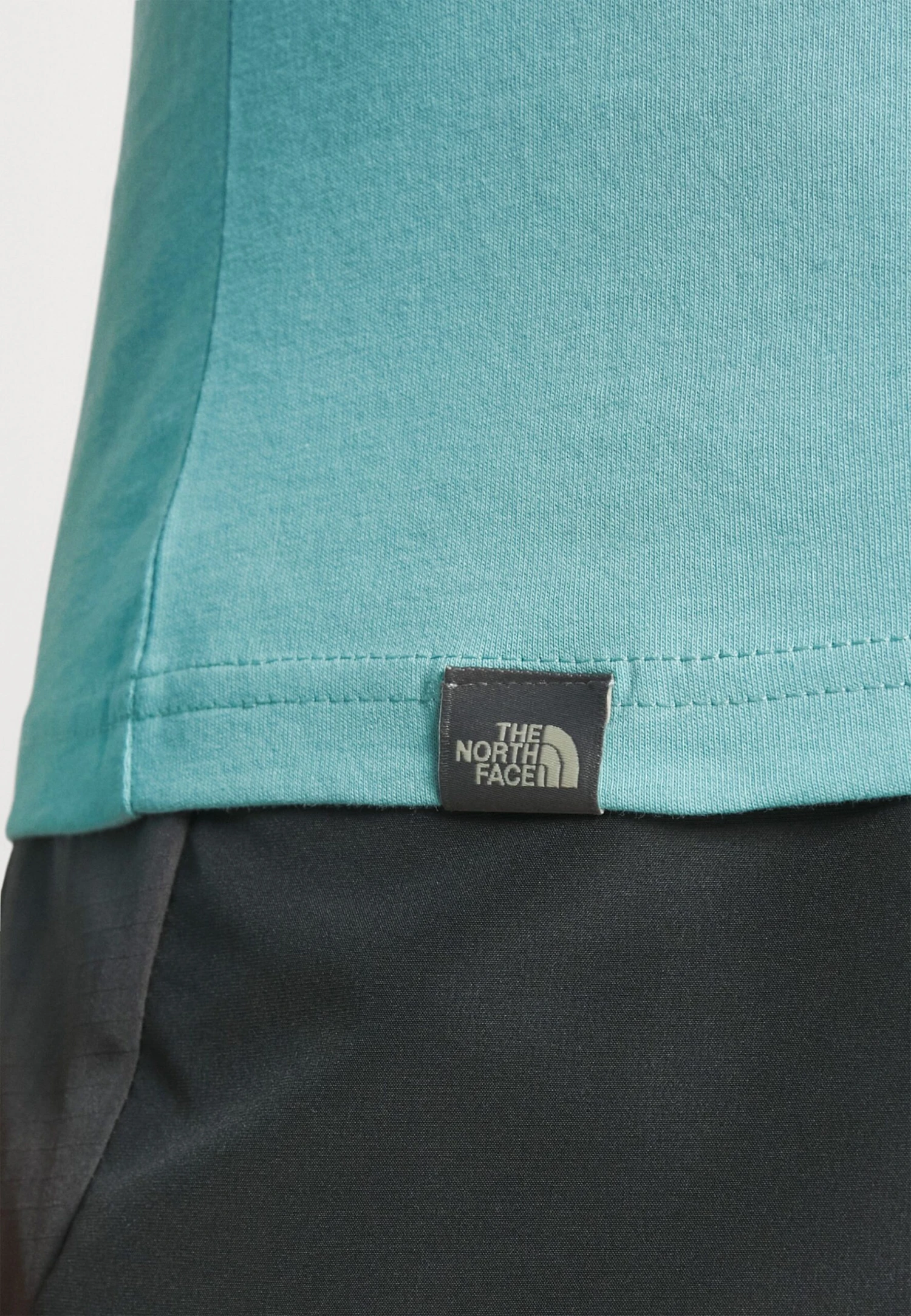 The North Face Box Tee - Long Sleeved Top - Reef Waters-Summit Navy 7 The North Face Box Tee - Long Sleeved Top - Reef Waters-Summit Navy - Image 5