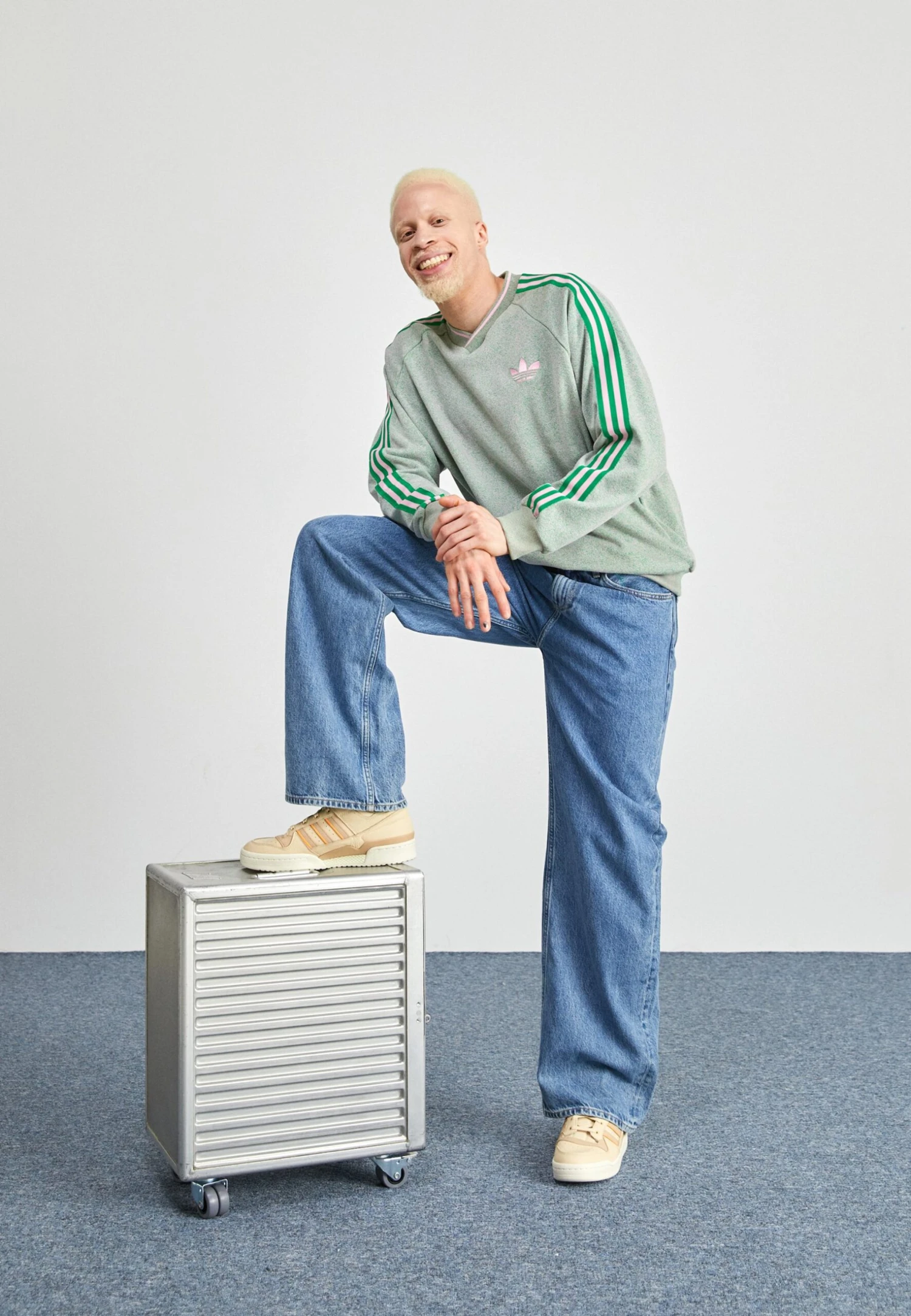 Adidas Originals Sweatshirt - Green 4 Adidas Originals Sweatshirt - Green - Image 2