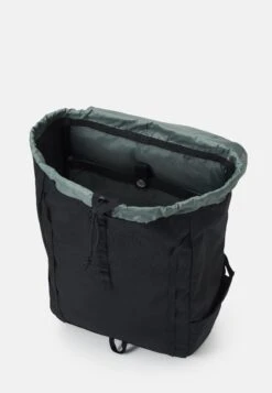 Sandqvist Walter Unisex - Rucksack - Black -Stock X f1623367be3a47bfb47eee797a249b6e