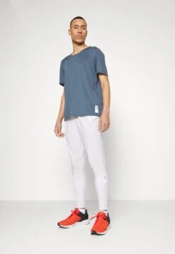 Puma Run First Mile - Tracksuit Bottoms - Nimbus Cloud -Stock X f1ccda086c05417cbcf3cc36707bef5f