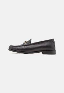 Riva Chain - Slip-Ons - Black