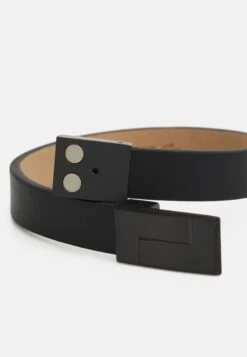 Lacoste Traveler Bracelet - Bracelet - Black -Stock X f3471202e6cb48fd946625e9d4edf7b6