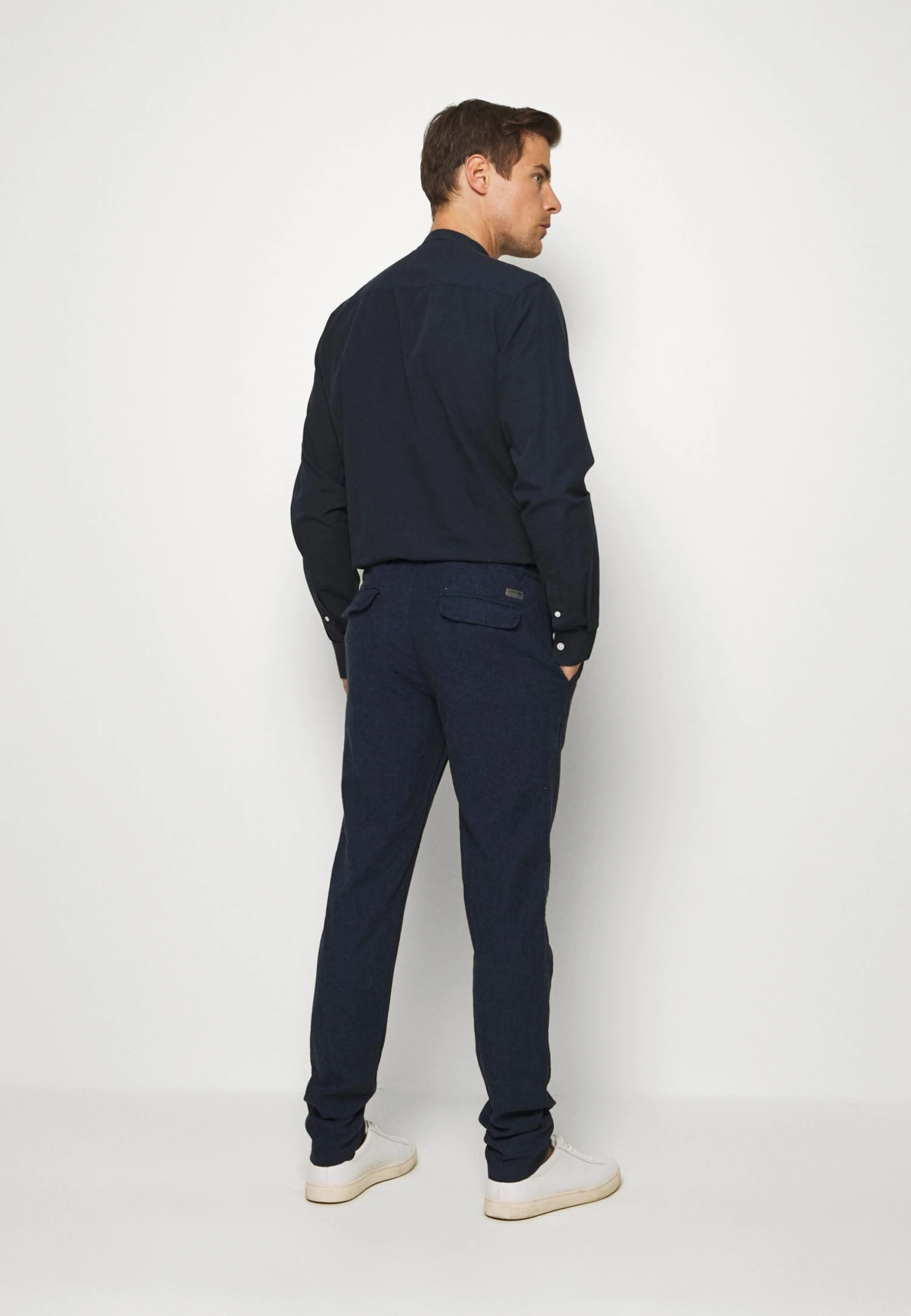 Lindbergh Tapered Fit Pants - Trousers - Dark Blue 5 Lindbergh Tapered Fit Pants - Trousers - Dark Blue - Image 3