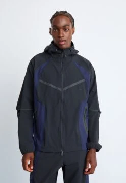 Nike Sportswear TECH PRO JACKET - Summer Jacket - Black/obsidian