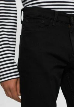 ESPRIT Straight Leg Jeans - Black Rinse -Stock X f3cb9270d29746d6ae2ccc2c187f73a3