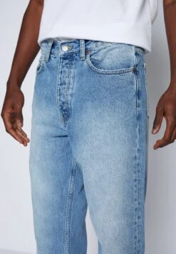 Dr. Denim Dash - Straight Leg Jeans - Stone Cast Blue -Stock X f3d8348e123f4590a0e4c376541cfbb3