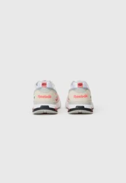 Reebok Classic ERS WORLD UNISEX - Trainers - White/pink Blast -Stock X f49e1c1cc83f4da9beb057c0591c758f