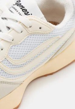 Genesis G-Marathon Unisex - Trainers - Offwhite/White -Stock X f5cd0314ad4b450aa4aad6cf76674992