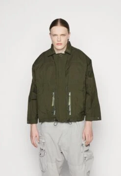 Miles Jacket - Outdoor Jacket - Moss Green -Stock X f612ea2464314d0981353fcfd8fed53f