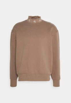 Calvin Klein Jeans Logo Mock Neck - Sweatshirt - Warm Toffee 12 Calvin Klein Jeans Logo Mock Neck - Sweatshirt - Warm Toffee -Stock X f649eb4f87a448018e0c5db08103db82