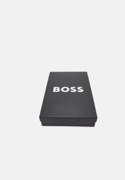 Boss Frizzante Unisex Set - Scarf - Black -Stock X f66ff3ba60f0482e9018e3a90dc2658e