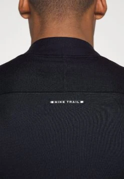 Nike Performance M Df Trail Ls- Long Sleeved Top - Black/White -Stock X f68f8b2783664707914a56ff435911fd