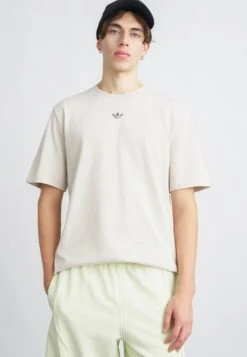 Adidas Originals ADILENIUM - Shorts - Almost Lime