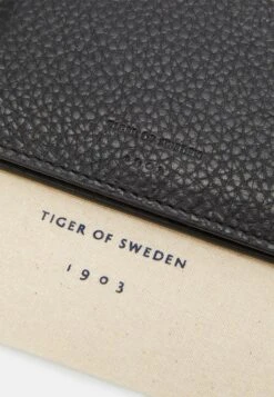 Tiger Of Sweden Wivalius Unisex - Wallet - Black -Stock X f75c4c2290d2407a8da39a207931e9a4