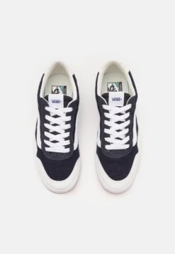 Vans CruzeUnisex - Trainers - Dark Navy/White -Stock X f7a6c96614bc431b8ad01346457fa2f3
