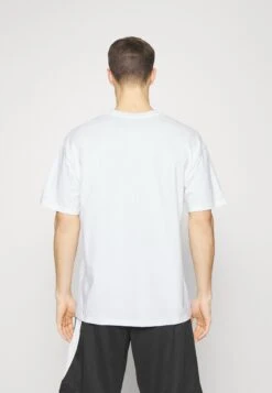 Nike Performance Nba Team- Print T-Shirt - White -Stock X f8459858046b4ec18282b72008ff8d43